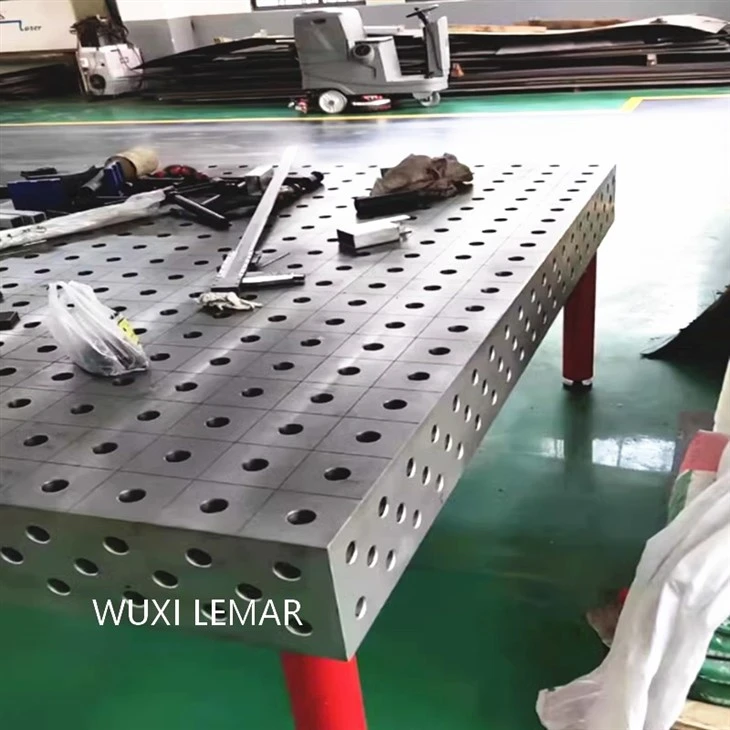 Adjustable 3D welding table